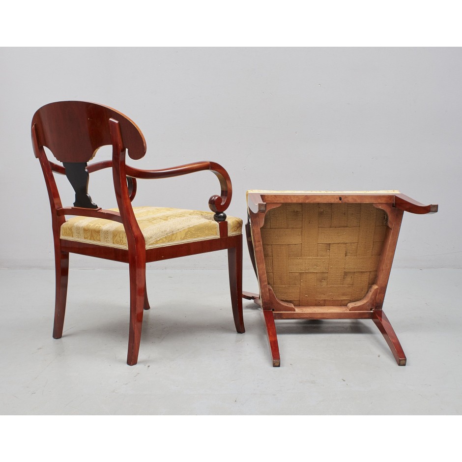 antikvarinės kėdės ir foteliai